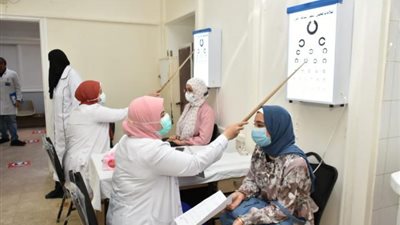 بالصور .. بدء الكشف الطبي للطلاب الجدد الملتحقين بكليات جامعة القاهرة
