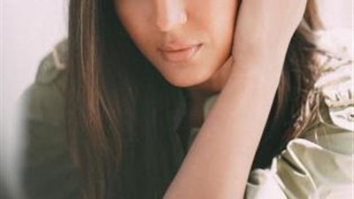 شاهد.. ندى موسى تجذب الأنظار بجلسة تصوير مثيرة