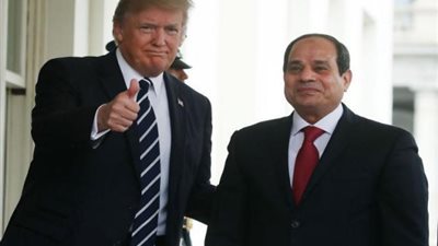 ترامب : بحثت مع السيسي وماكرون تطورات الأزمة الليبية