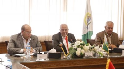 أبرزها المدارس الجديدة وانقطاع المياه.. ماذا قال محافظ الجيزة لممثلي مجلس النواب عن هذه المشكلات؟