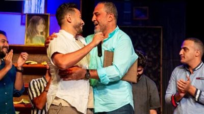 بالصور.. حمادة هلال يحتفل بعيد ميلاد خالد سرحان بطريقته الخاصة