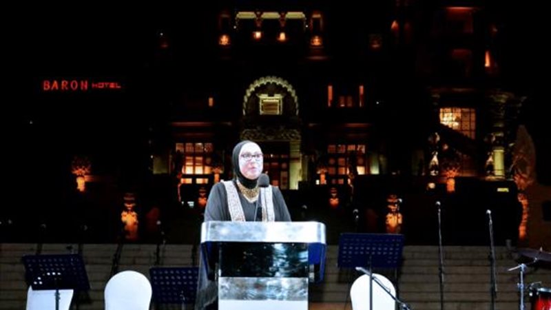 وزيرة التجارة أثناء
