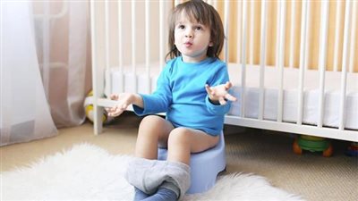 تعرفي على الحل السحري لحماية طفلك من الإمساك