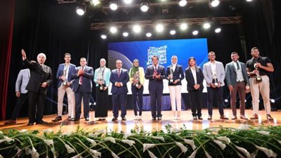 بالصور .. شاهد احتفالية وزارة التعليم العالي بأبطال طوكيو 2020 بالجامعة البريطانية