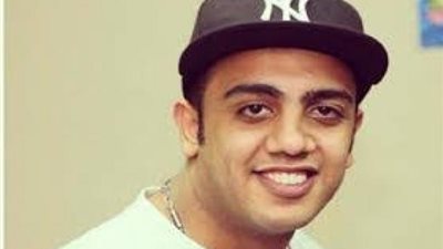 أوس أوس يحتفل بعيد ميلاد والده بصورة نادرة