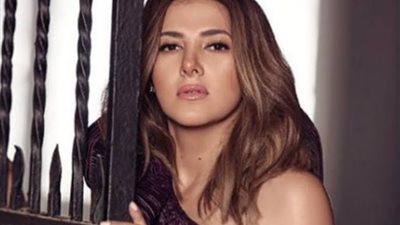 دنيا سمير غانم فى تكريم والديها بالمهرجان القومى للمسرح