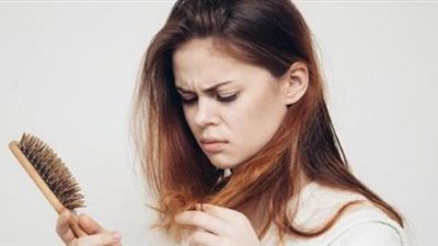 هذه الأطعمة تساعد في علاج تساقط الشعر من البيت.. تعرفي عليها