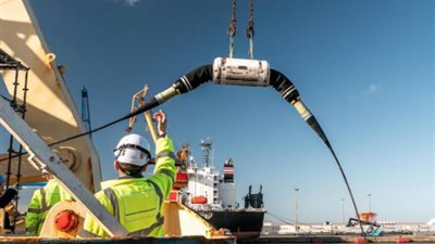 تفاصيل إعداد أطول كابل بحري للإنترنت في العالم