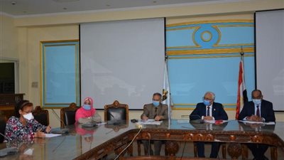 ”التعليم” تناقش إجراءات تصحيح العينة العشوائية لامتحان مادة الجيولوجيا