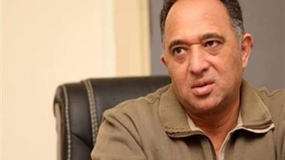 حسنى صالح يستعد لتقديم مسلسل ”السادات”.. إليك التفاصيل