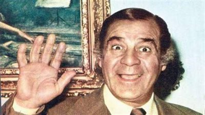 طرد الزعيم من المسرح و عانى من الإكتئاب بسبب فوبيا الموت.. السرطان أنهى حياته وحجز جثمانه فى المستشفى لهذا السبب.. أحزان أمين الهنيدي