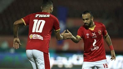 رد فعل خطير من الأهلي بعد استبعاد أفشة وشريف من المنتخب