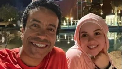 سامح حسين يغازل زوجته بكلمات رومانسية احتفالًا بعيد زواجه