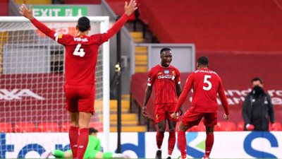 ليفربول يكتسح تشيلسي بخماسية في ليلة التتويج بالبريميرليج