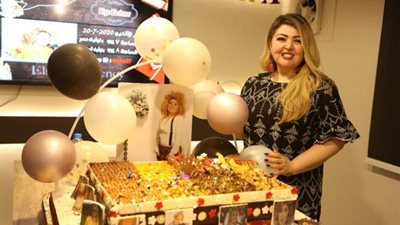 بالصور..مها أحمد تتعاقد على عمل فني جديد وتحتفل بعيد ميلادها برفقة نجلها