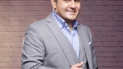 قرار.. إدوارد يبدا تصوير أولى مشاهد حكاية ”خيال حلمى”