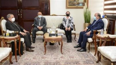 وزراء الإنتاج الحربى و التنمية المحلية و البيئة ورئيس العربية للتصنيع يتابعون مستجدات منظومة إدارة المخلفات