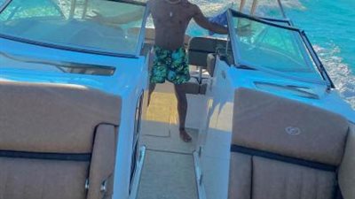 الرفاهية مش ببلاش.. محمد رمضان يستعرض فخامة اليخت الطائر