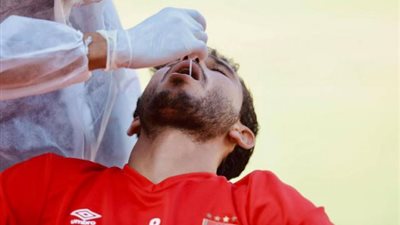مصدر بالأهلي: حمدي فتحي أجرى مسحة جديدة للتأكد من إصابته بفيروس كورونا