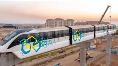 النقل تعلن تثبيت أول قطار على مسار مونوريل العاصمة الإدارية الجديدة