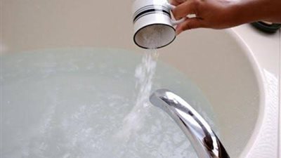 لن تصدق..ماذا يحدث لجسمك عند الاستحمام بالماء والملح؟