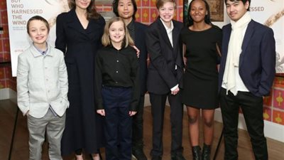 بالشبشب.. هكذا تبدو إطلالة أنجلينا جولي وأبنائها في أحدث ظهور