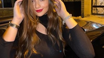 ملك أحمد زاهر بإطلالة كلاسيكية عبر ”انستجرام”