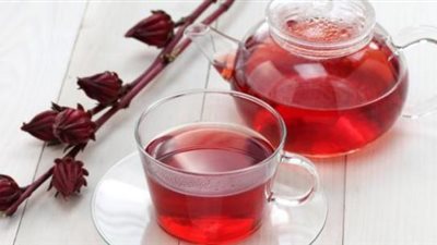 ماذا يحدث للجسم عند تناول كوب من شاي ثمر الورد والكركديه