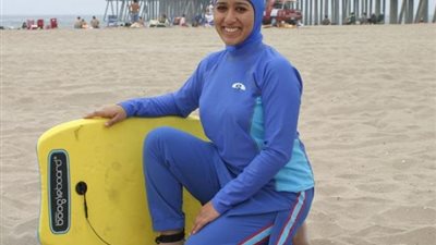 غرفة السياحة تحسم الجدل بشأن ”البوركيني” وتهدد بعقاب المخالفين