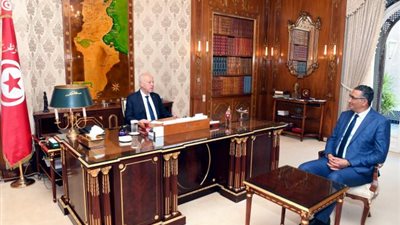 تحذير شديد اللهجة من الجيش التونسي لمن يحاول التعدي على بلاده والخروج على الشرعية في الداخل والخارج