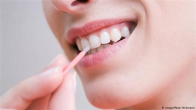 ما هى الطريقة الصحيحة والآمنة لتنظيف الأسنان؟