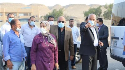 شاهد.. محافظ الجيزة يصدر توجيهات مشددة بشأن هضبة الأهرام