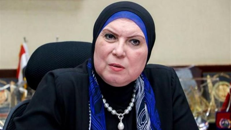 وزيرة الصناعة