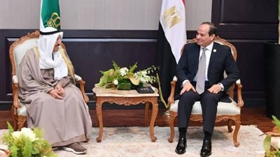 السيسي يطمئن على صحة أمير الكويت