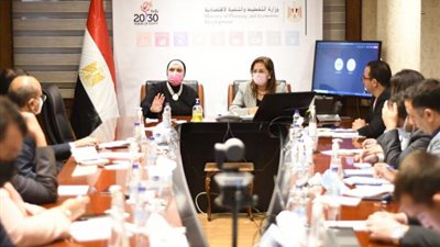 نيفين جامع : نستهدف إنشاء مجمعات صناعية و حرفية في القرى الأم في إطار مبادرة حياة كريمة