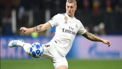 توني كروس ”الأفضل تمريراً” في الدوري الأسباني.. وأومتيتي في المركز الثاني