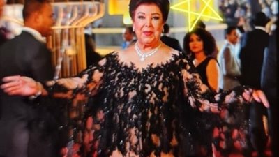 نجلة رجاء الجداوى تنشر صورة لوالدتها الراحلة من مهرجان الجونة