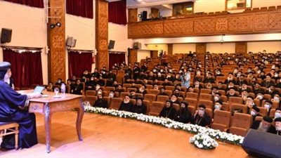 البابا تواضروس لكهنة الأسكندرية: «من له أذنان للسمع فليسمع»