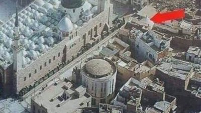 قصة الرجل صاحب البيت المجاور لقبر سيدنا الرسول ..تعرف على قصائد الدموع والوداع