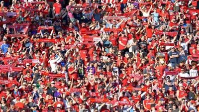 قرار عاجل بشأن عودة الجماهير للملاعب