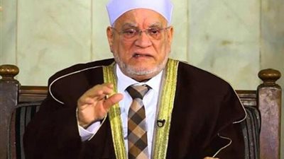 بعد مصافحة الرئيس له .. معلومات لا تعرفها عن أحمد عمر هاشم