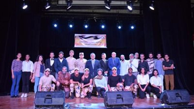 بالصور ..جامعة عين شمس تكرم أسر شهداء حرب أكتوبر