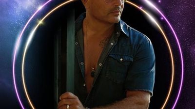 عمرو دياب يروج لحفله الغنائي الجديد