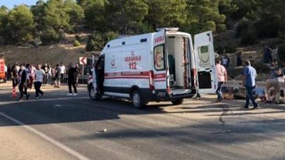 مصرع 5 جنود أتراك وإصابة 10 آخرين في انقلاب حافلة عسكرية جنوب البلاد