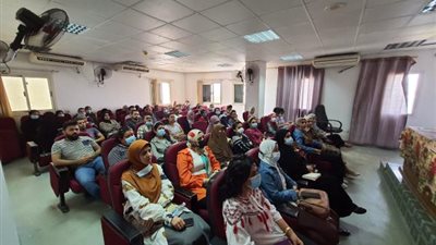 بالتعاون مع أكاديمية الأميرة فاطمة للتعليم الطبي .. صيدلة حلوان تقدم تدريب للصيادلة بمستشفيات وزارة الصحة في الصعيد