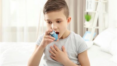 طريقة استخدام بخاخ الربو للأطفال بشكل آمن.. اعرفي الخطوات