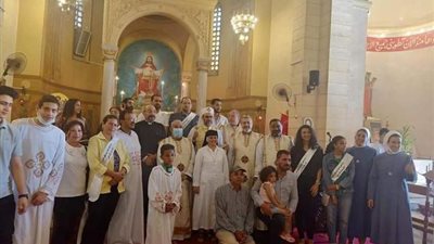 صور.. الكنيسة الكاثوليكية تحتفل بيوم الخادم بإيبارشية الإسماعيليّة