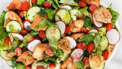 على الطريقة اللبنانية.. كيفية إعداد سلطة فتوش