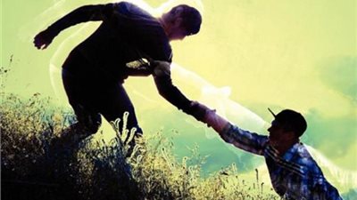 هل تصدق أن هناك رجل يعطي صديقه 11 مليون دولار دون مقابل؟.. اعرف القصة كاملة