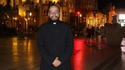 شاهد.. الكنيسة الكاثوليكية تهنئ أئمة مسجد الصحابة بالمولد النبوي الشريف